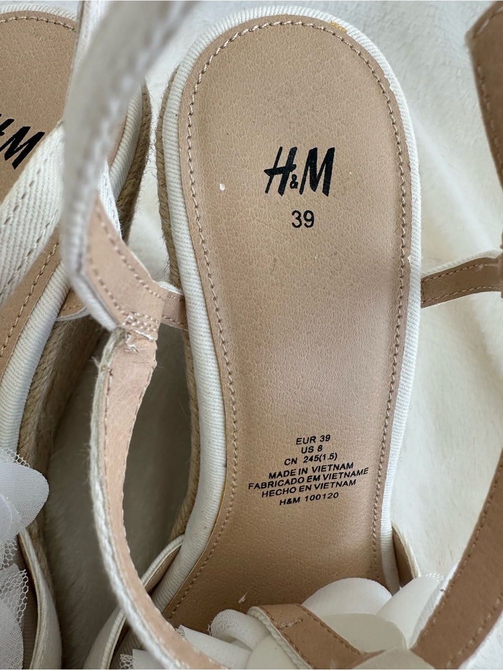 H&M White Canvas 3D Tulle Flower Bridal Summer Espadrille Wedge Sandals Sz 8 - Picture 10 of 10